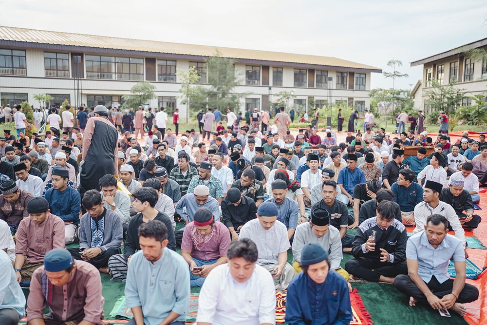 Shalat ied di hpl Shalat ied di hpl